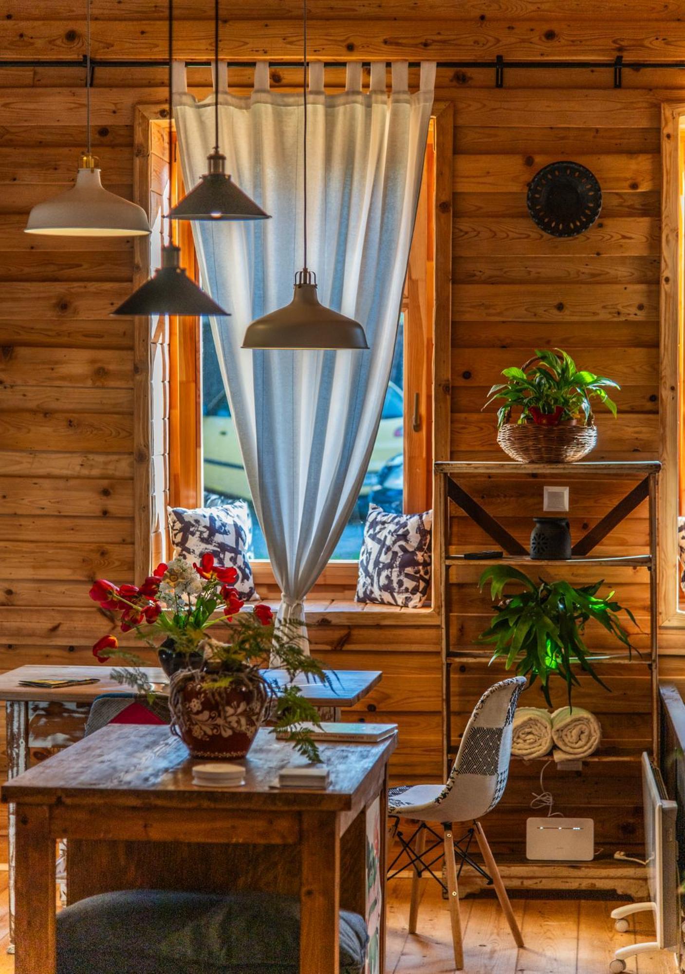 Minifaktura Loft Apartman & Reggelizo Es Etelbar Szokolya ภายนอก รูปภาพ