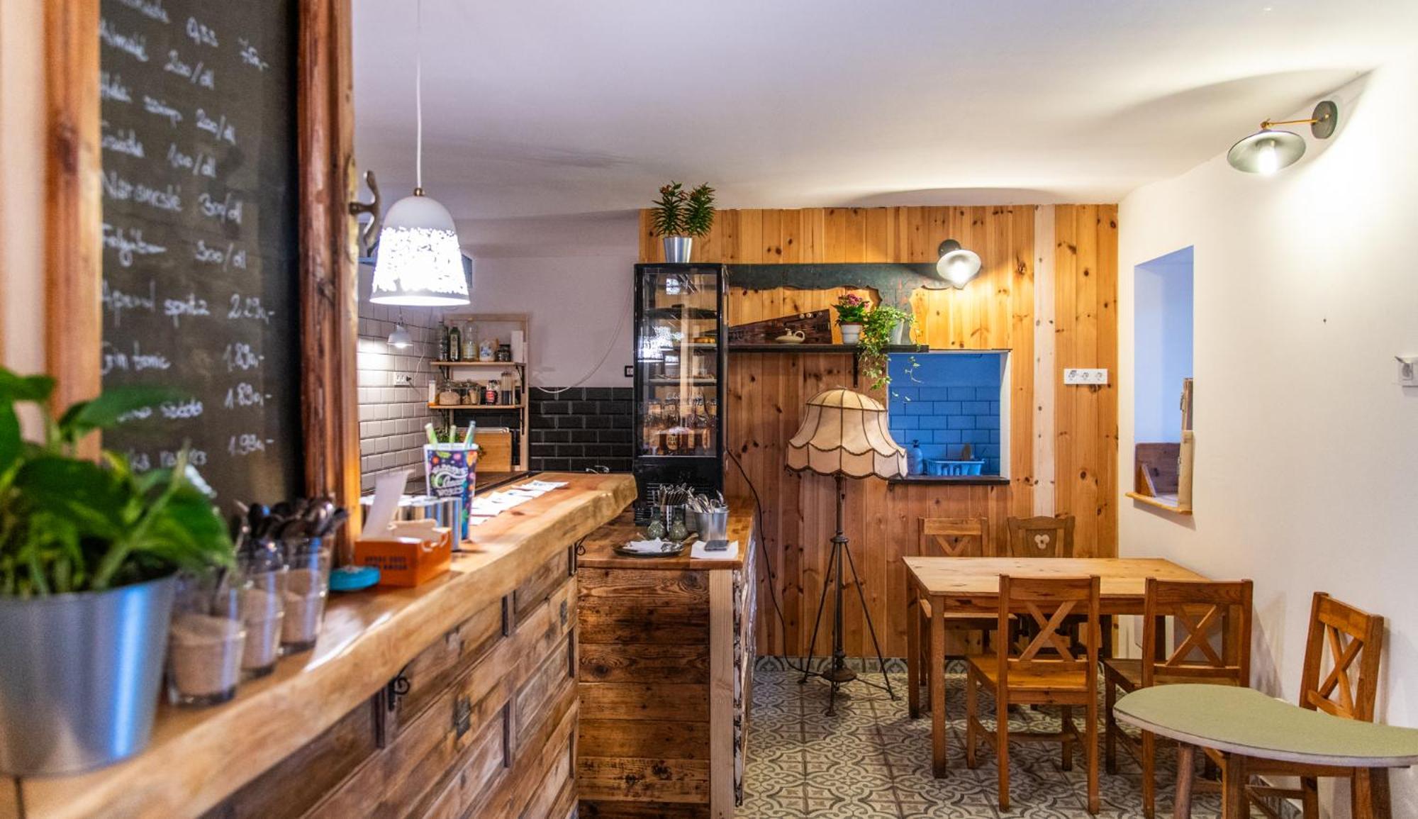 Minifaktura Loft Apartman & Reggelizo Es Etelbar Szokolya ภายนอก รูปภาพ
